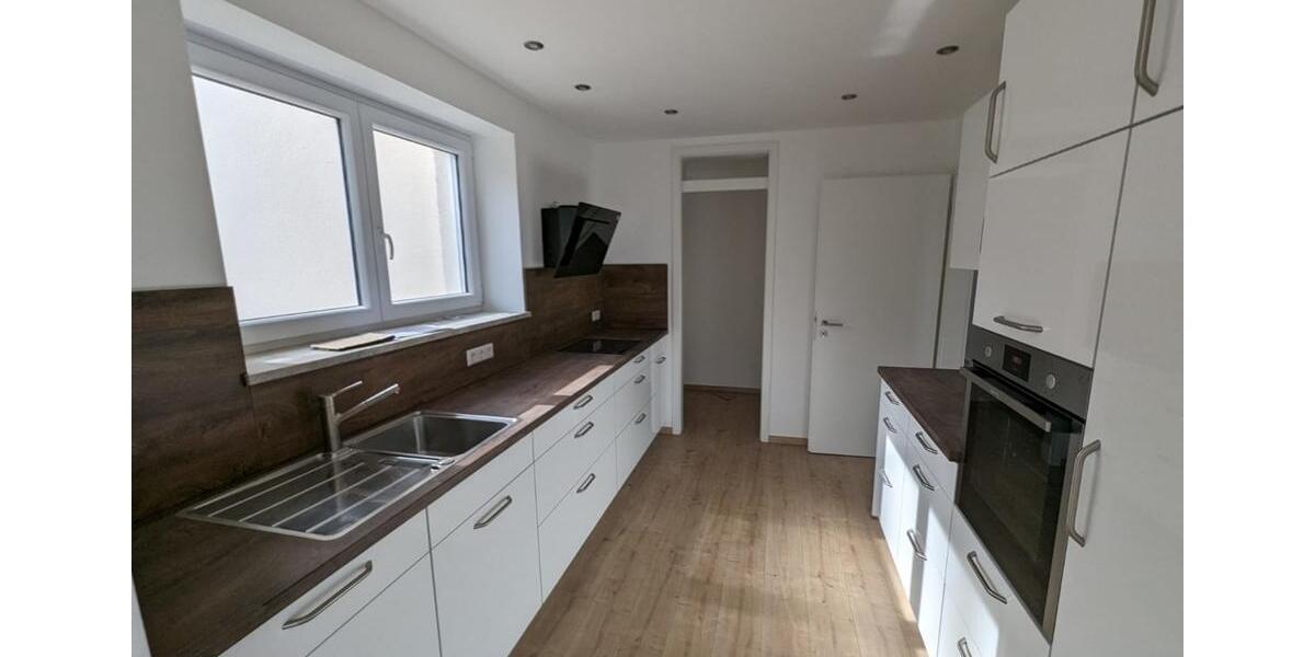 Etagenwohnung Berkheim - 4 Zimmer, 146 m&sup2;, 1.590&euro; | Angebot:25905622