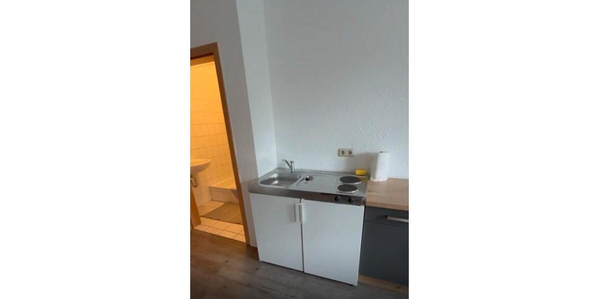 Dachgeschoßwohnung Eisenhüttenstadt - 1 Zimmer, 30 m&sup2;, 425&euro; | Angebot:24896341