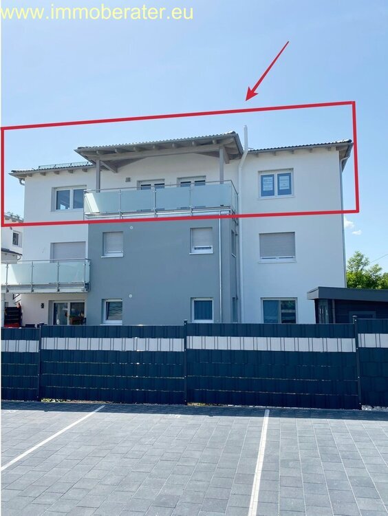 Penthouse-Whg 3-Zimmer - WFL 89 m² offene K Ess-WohnZimmer im 2. Obergeschoss - Aufzug 1 x Tiefgarage-plus 1 x Stellplatz u. v. Extras!
