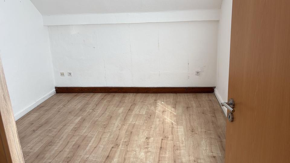 Dachgeschoßwohnung Arnsberg Rusch - 3 Zimmer, 60 m&sup2;, 750&euro; | Angebot:26042230