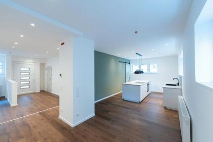 Wohnung Stuttgart Stuttgart-Süd - 5 Zimmer, 131 m&sup2;, 2.290&euro; | Angebot:26380275