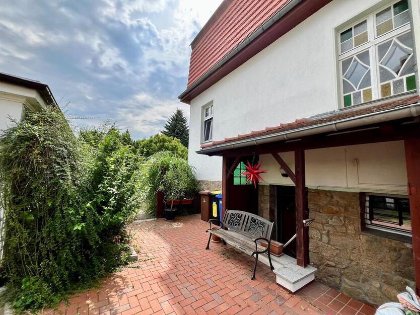 ruhige 2- RWE mit separaten Eingang, Einbauküche und Garten in Görlitz !