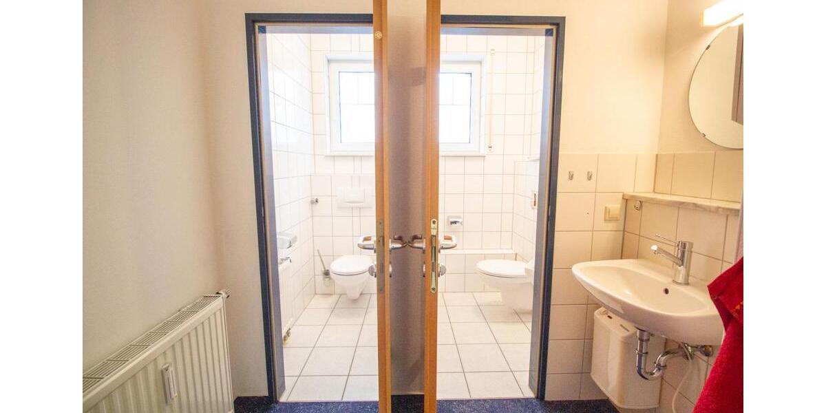 Büro-, oder-Praxisräume 143M² zentral in Ostrach zimmer