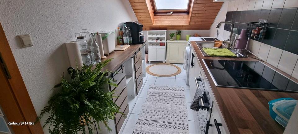 Dachgeschoßwohnung Singen (Hohentwiel) - 1 Zimmer, 34 m&sup2;, 590&euro; | Angebot:25898452