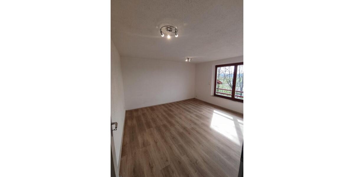 Etagenwohnung Münsterhausen - 3 Zimmer, 70 m&sup2;, 580&euro; | Angebot:26658344