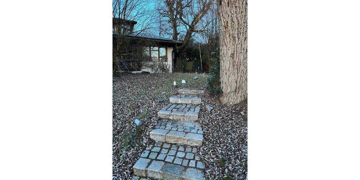 Dachgeschoßwohnung Reutlingen - 2 Zimmer, 70 m&sup2;, 950&euro; | Angebot:24533261