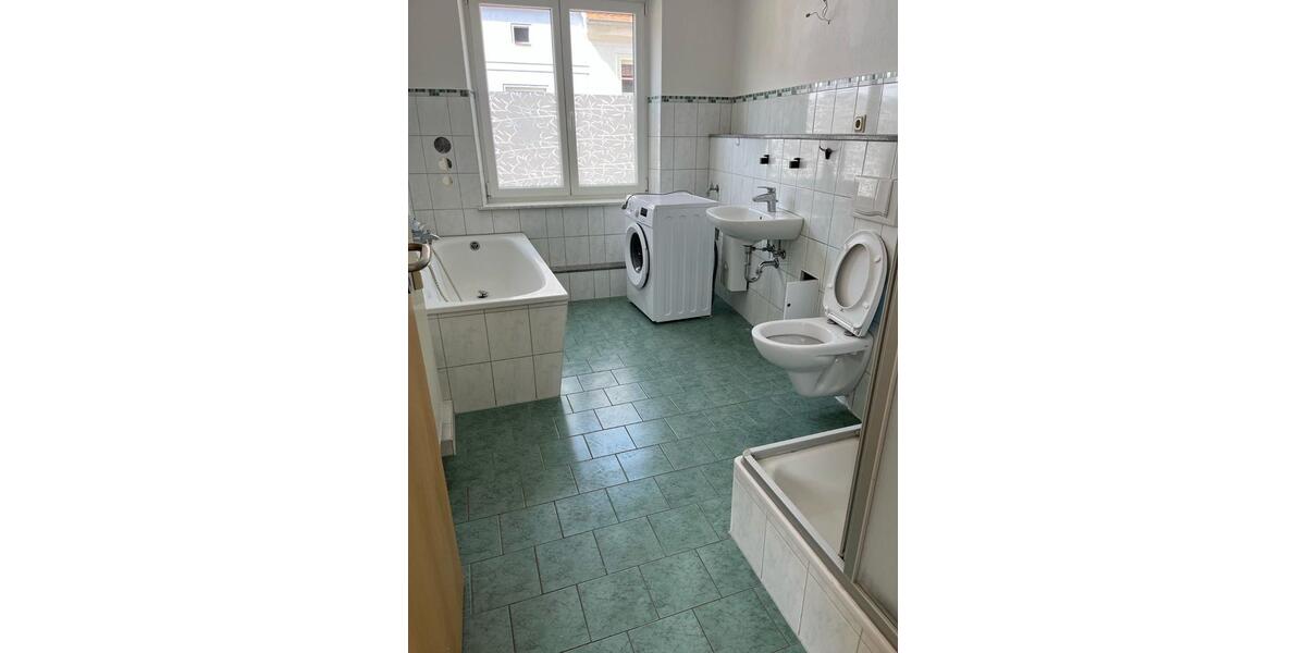 Etagenwohnung Altentreptow - 2 Zimmer, 63 m&sup2;, 345&euro; | Angebot:24252174