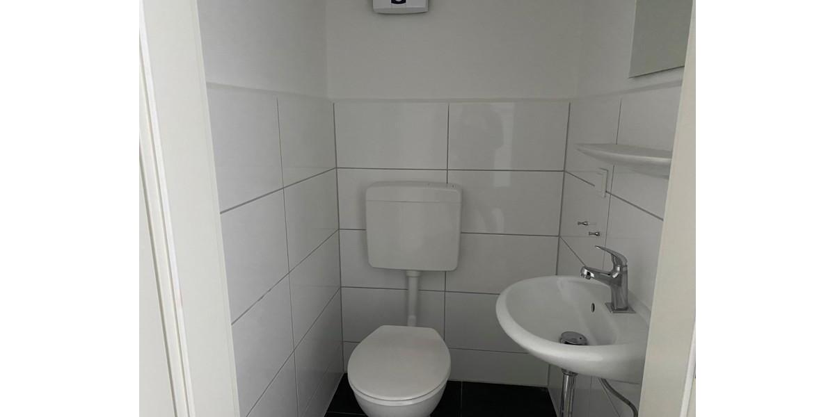 Renovierte 3-Zimmer-Wohnung mit Einbauküche 3 zimmer