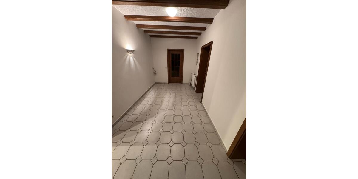 Dachgeschoßwohnung Preußisch Oldendorf - 2 Zimmer, 75 m&sup2;, 470&euro; | Angebot:25256413