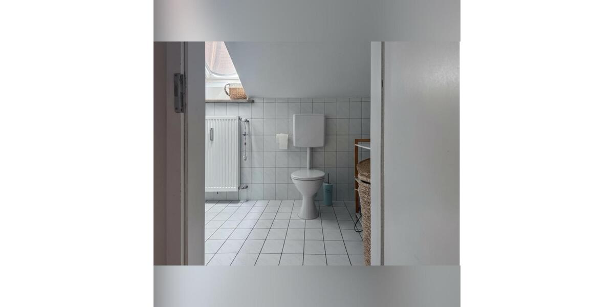 Schöne 3 Zimmer Wohnung mit Garten, Stellplatz und Einbauküche 3 zimmer
