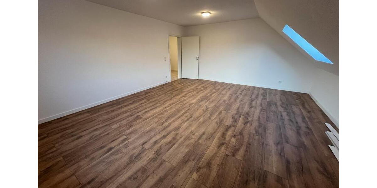 Dachgeschoßwohnung Weyhausen - 4 Zimmer, 103 m&sup2;, 1.030&euro; | Angebot:25287211