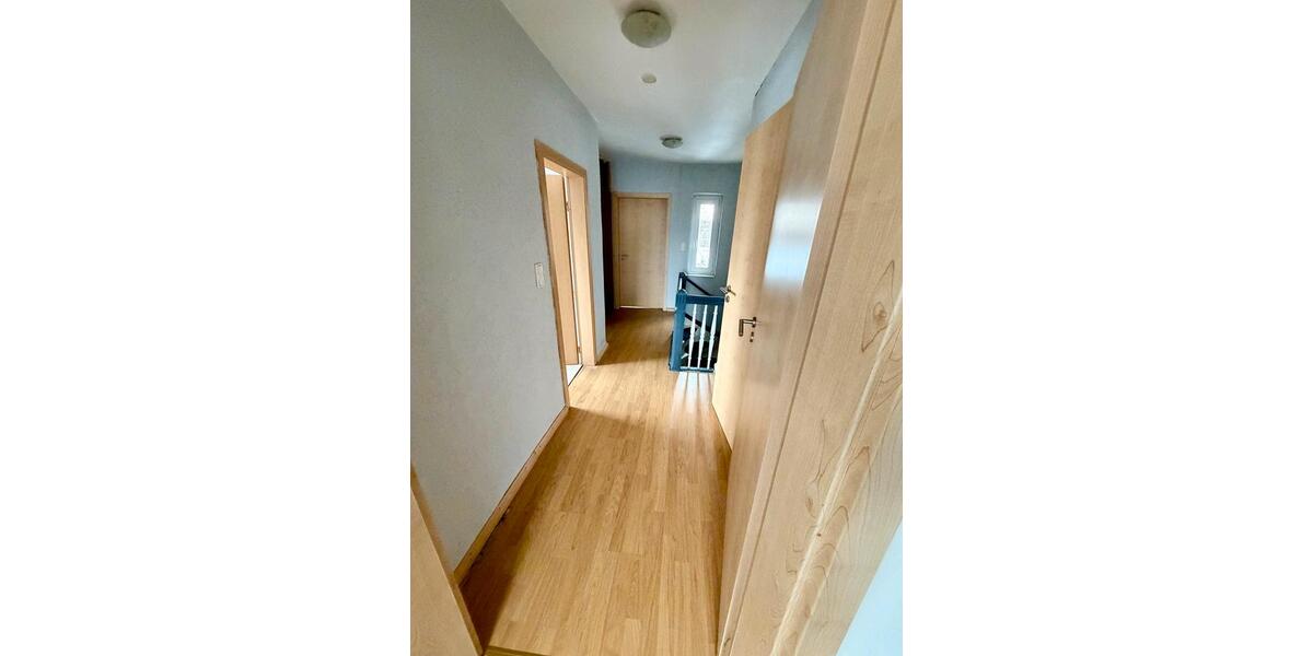 Einfamilienhaus Schleswig - 7 Zimmer, 120 m&sup2;, 1.600&euro; | Angebot:26004435