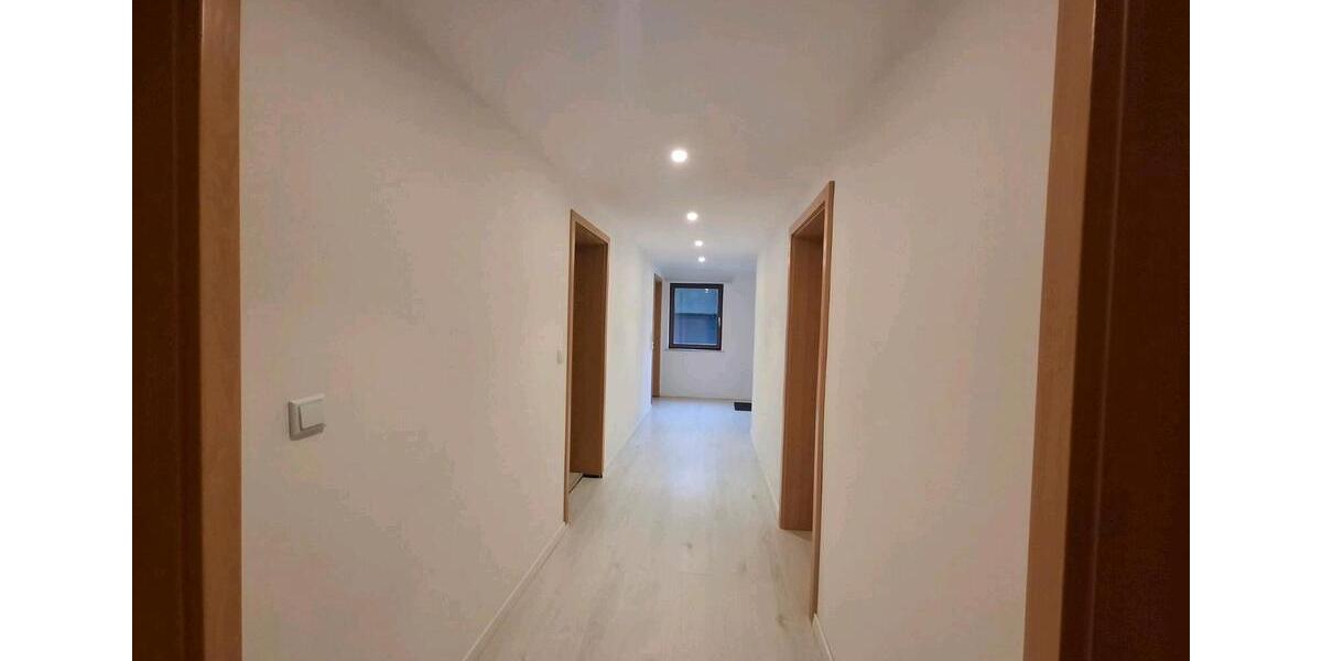 Einfamilienhaus Bodenfelde - 6 Zimmer, 150 m&sup2;, 840&euro; | Angebot:26047177