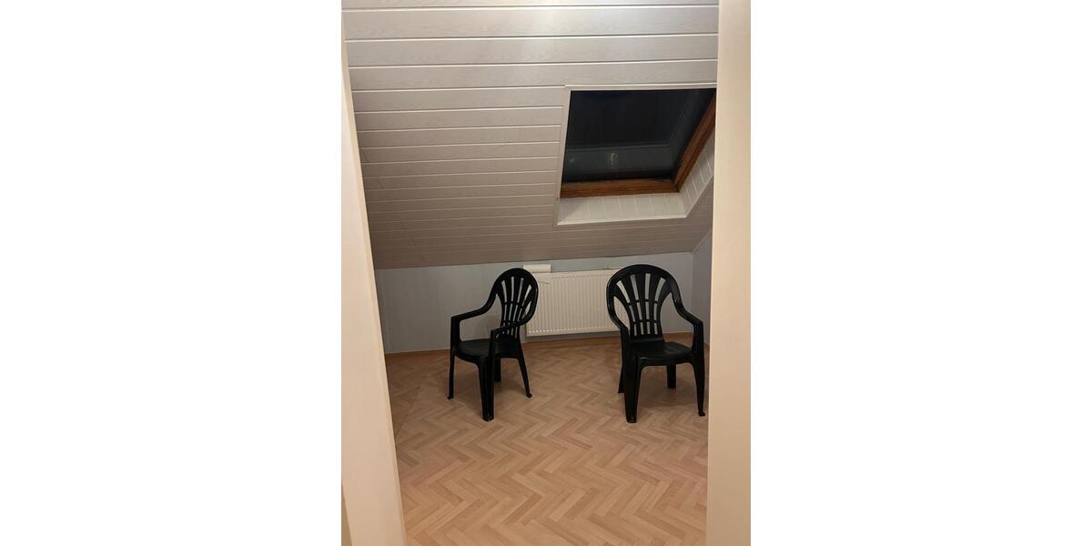 Dachgeschoßwohnung Meinerzhagen - 4 Zimmer, 79 m&sup2;, 450&euro; | Angebot:25370613