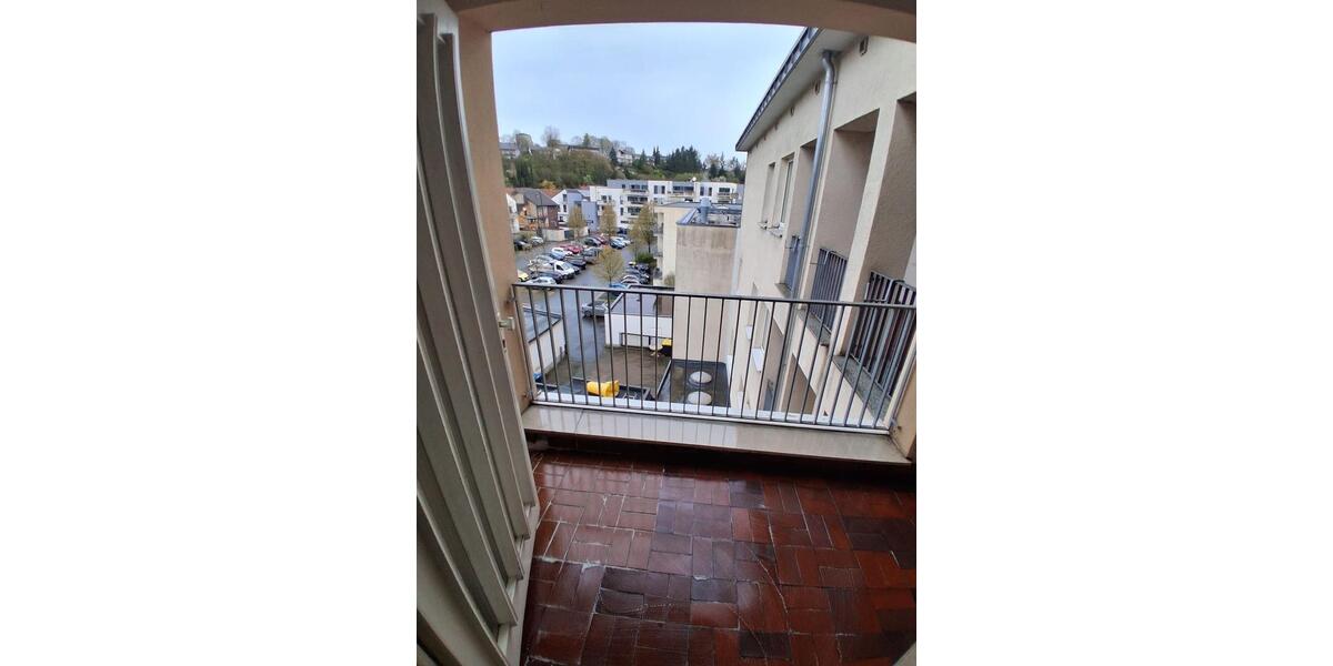 Dachgeschoßwohnung Püttlingen - 4 Zimmer, 107 m&sup2;, 650&euro; | Angebot:25959713