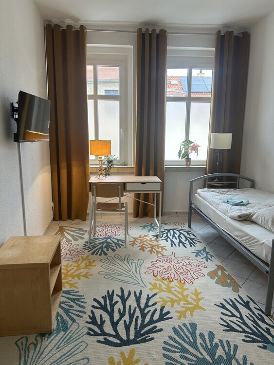 WG-Zimmer im Stadthaus möbliert Dauervermietung