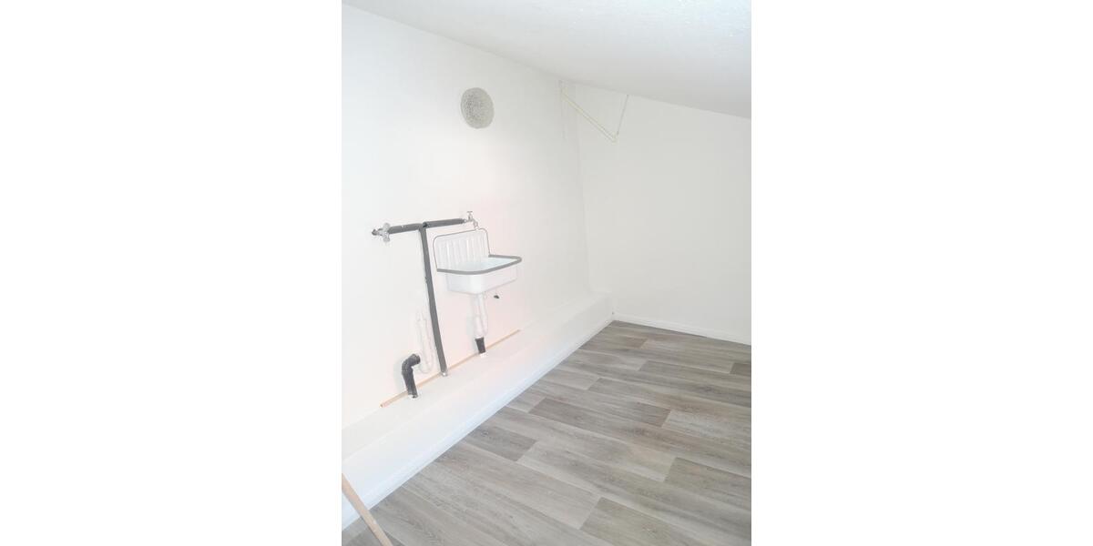 Dachgeschoßwohnung Northeim - 2 Zimmer, 65 m&sup2;, 430&euro; | Angebot:25143289