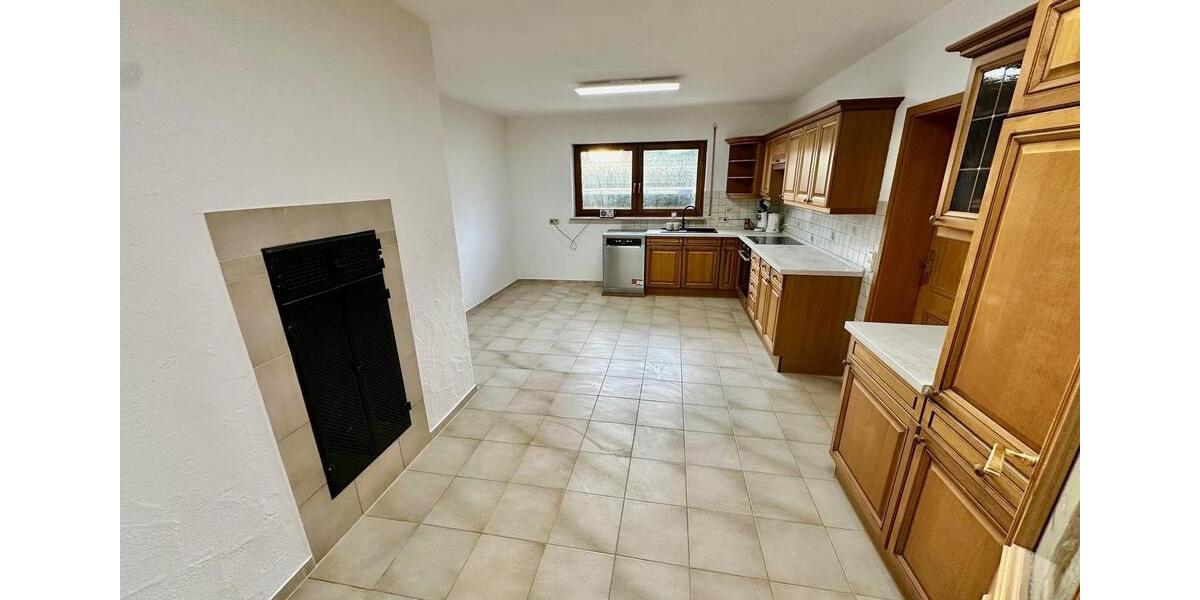 Erdgeschoßwohnung Aichtal - 3.5 Zimmer, 150 m&sup2;, 2.500&euro; | Angebot:24819324