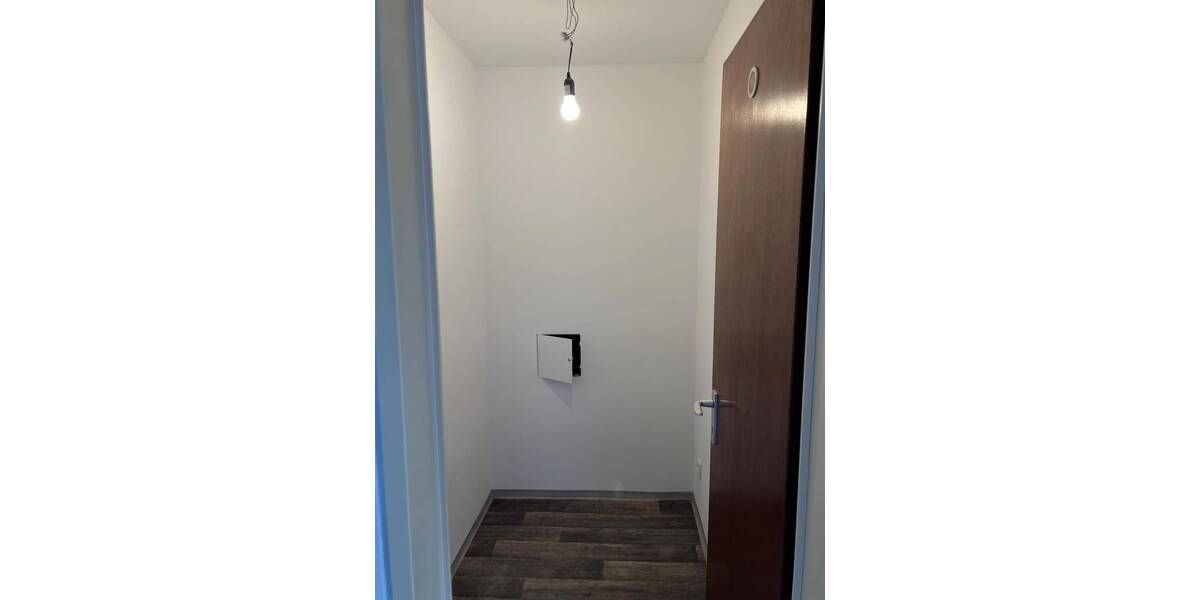 Etagenwohnung Spardorf - 4 Zimmer, 92 m&sup2;, 1.390&euro; | Angebot:26188535