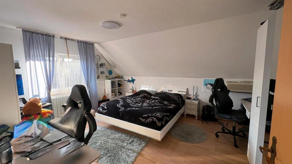 Dachgeschoßwohnung Schömberg - 5 Zimmer, 106 m&sup2;, 990&euro; | Angebot:25350426