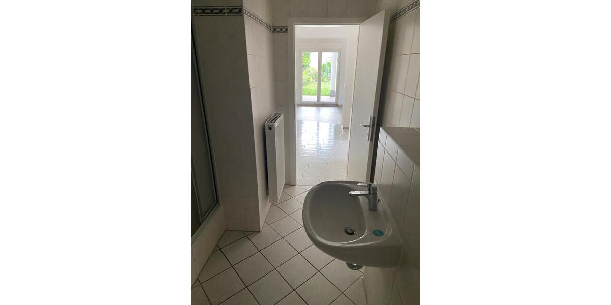 Etagenwohnung Kraftsdorf - 2 Zimmer, 5 m&sup2;, 340&euro; | Angebot:25992450