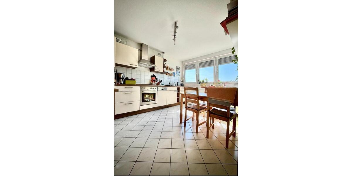 Dachgeschosswohnung + sonnige Terasse - Heidenau, ruhig & zentral 3 zimmer