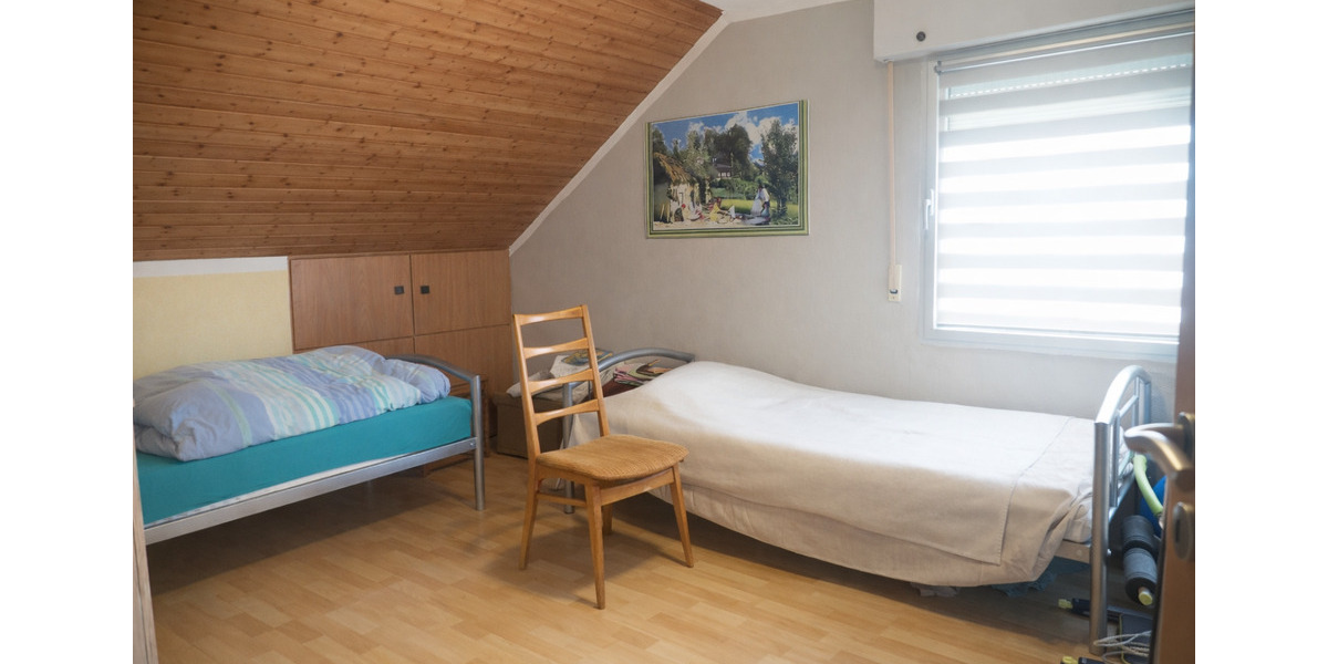 Dachgeschoßwohnung Dieblich - 4 Zimmer, 120 m&sup2;, 890&euro; | Angebot:25942877