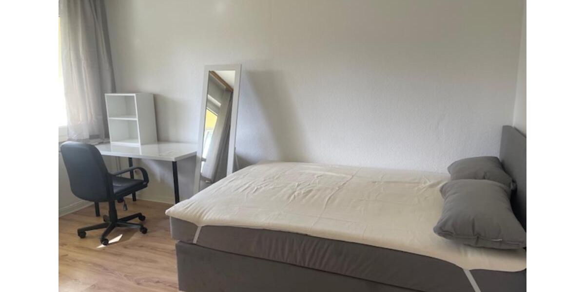 Möbliertes WG-Zimmer in Solingen-Hauptbahnhof-Nähe ! 1 zimmer