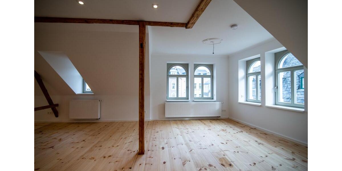 Dachgeschoßwohnung Burgstädt - 5 Zimmer, 136 m&sup2;, 1.150&euro; | Angebot:24353946