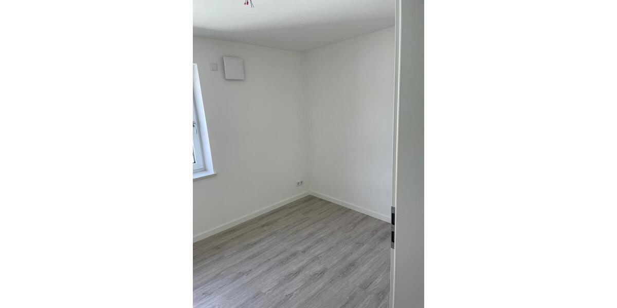 Etagenwohnung Schwandorf - 4 Zimmer, 92 m&sup2;, 950&euro; | Angebot:26459621