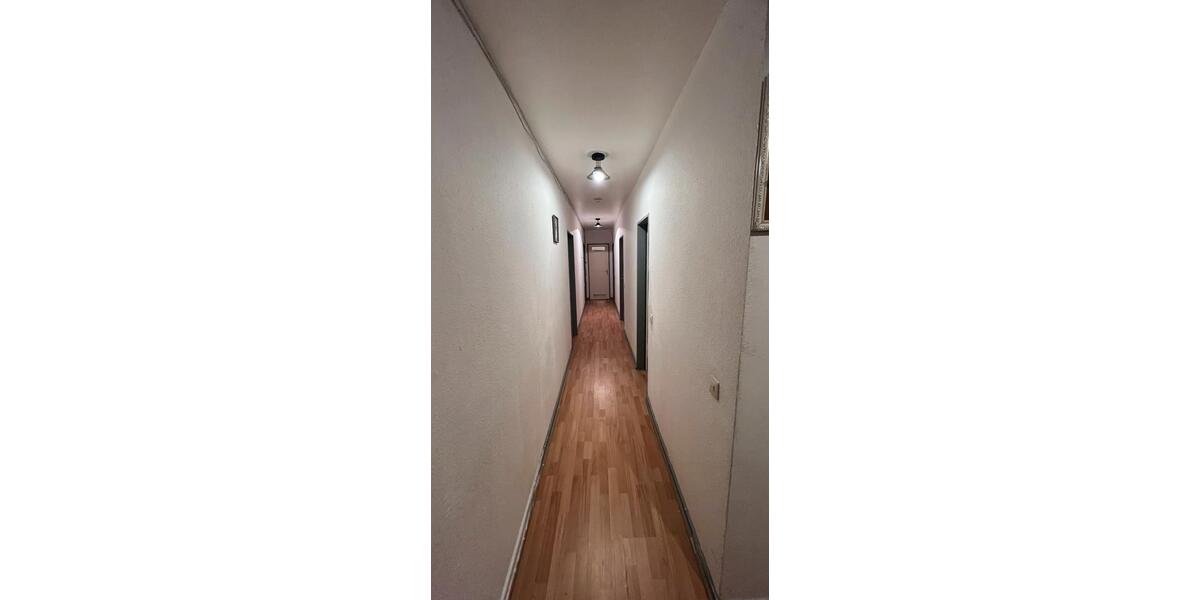 Etagenwohnung Trier Feyen-Weismark - 5 Zimmer, 111 m&sup2;, 450&euro; | Angebot:24155385