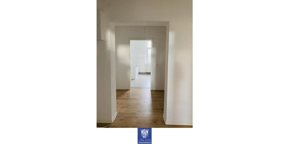 Etagenwohnung Hartha - 3 Zimmer, 73 m&sup2;, 404&euro; | Angebot:24496379