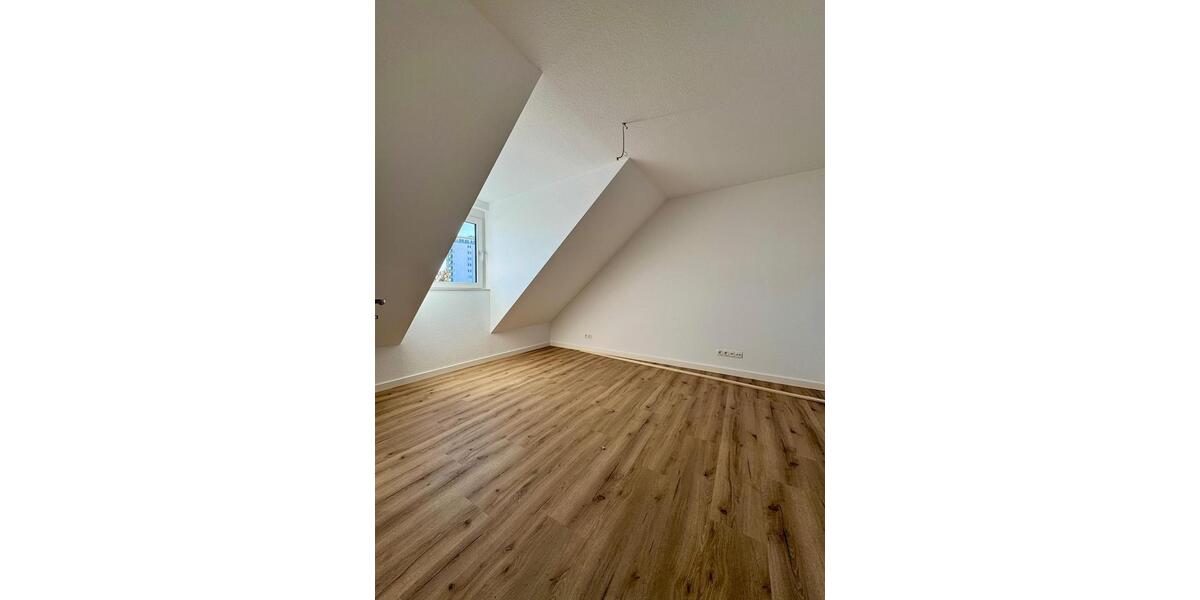 Dachgeschoßwohnung Karlsruhe Mühlburg - 2 Zimmer, 50 m&sup2;, 1.100&euro; | Angebot:25216539