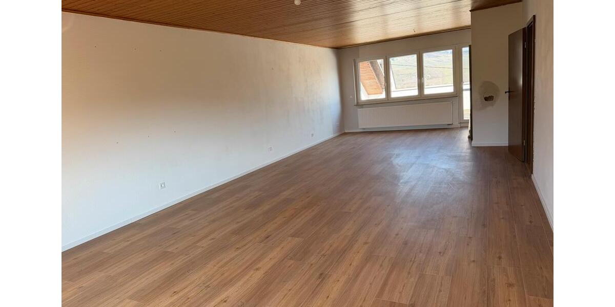 Dachgeschoßwohnung Leiwen - 3 Zimmer, 115 m&sup2;, 950&euro; | Angebot:25809741