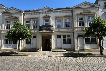 Wohnung Neustrelitz - 3 Zimmer, 83 m&sup2;, 705&euro; | Angebot:25134618