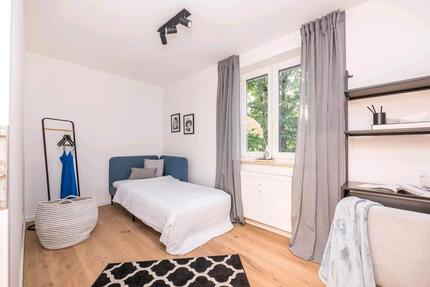 Wohnen auf Zeit Hohenstein-Ernstthal Ernstthal - 3 Zimmer, 85 m&sup2;, 300&euro; | Angebot:26288171