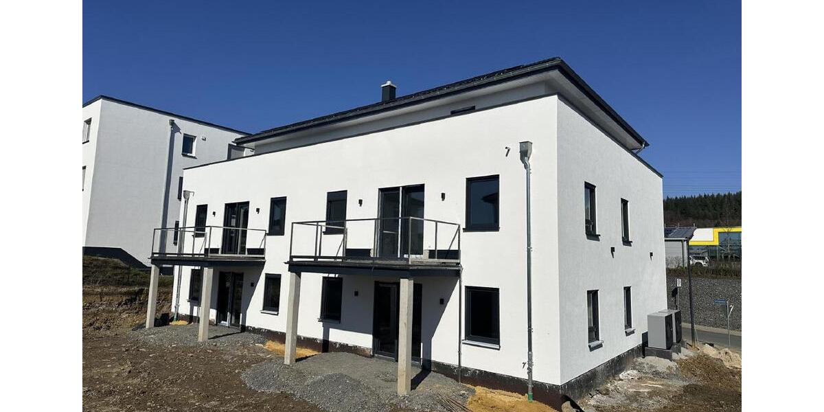 Etagenwohnung Meschede - 4 Zimmer, 144 m&sup2;, 2.115&euro; | Angebot:25755290