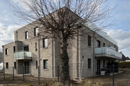 Wohnung Bremerhaven Schiffdorferdamm - 3 Zimmer, 109 m&sup2;, 1.300&euro; | Angebot:25375909