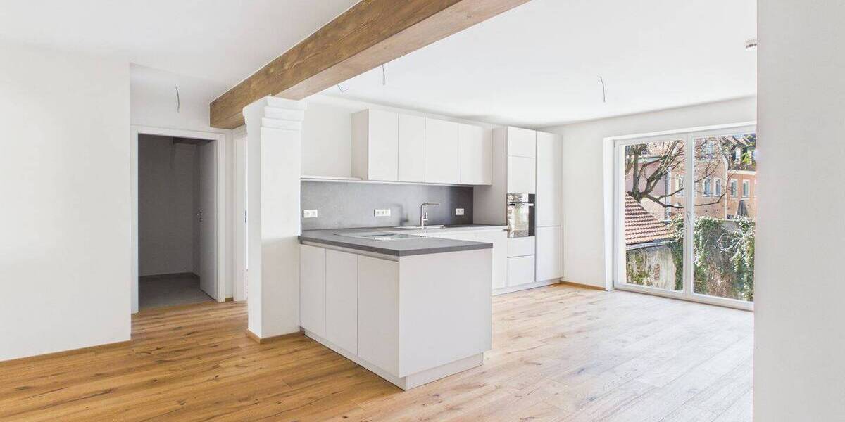 Etagenwohnung Amberg - 3 Zimmer, 110 m&sup2;, 1.640&euro; | Angebot:26242980