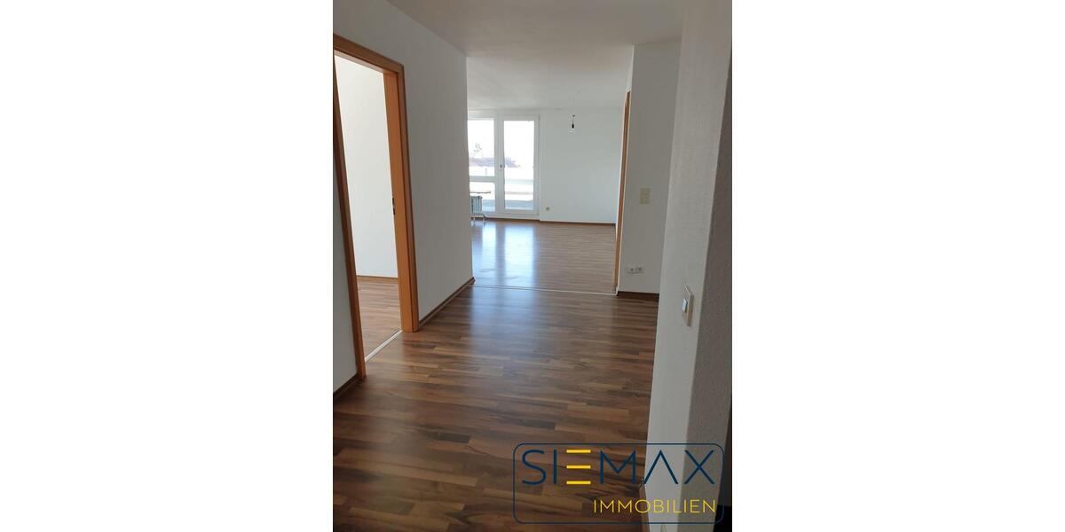 Dachgeschoßwohnung Ingolstadt Münchener Straße - 5 Zimmer, 139 m&sup2;, 1.600&euro; | Angebot:24748001