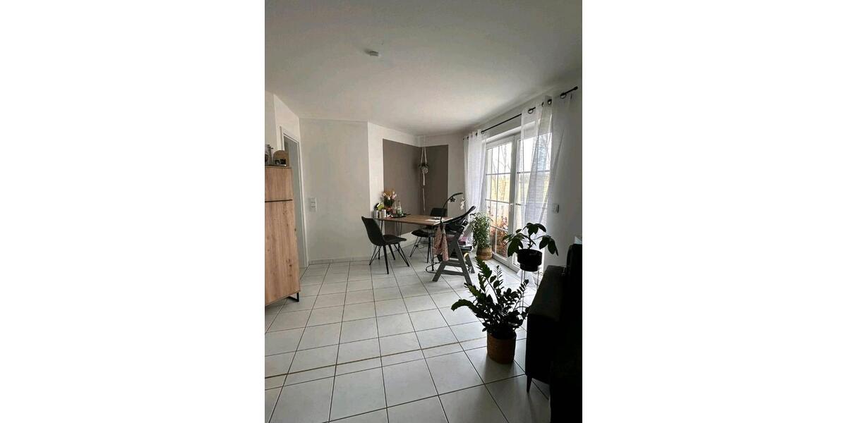 Dachgeschoßwohnung Menteroda - 3 Zimmer, 60 m&sup2;, 700&euro; | Angebot:26235425