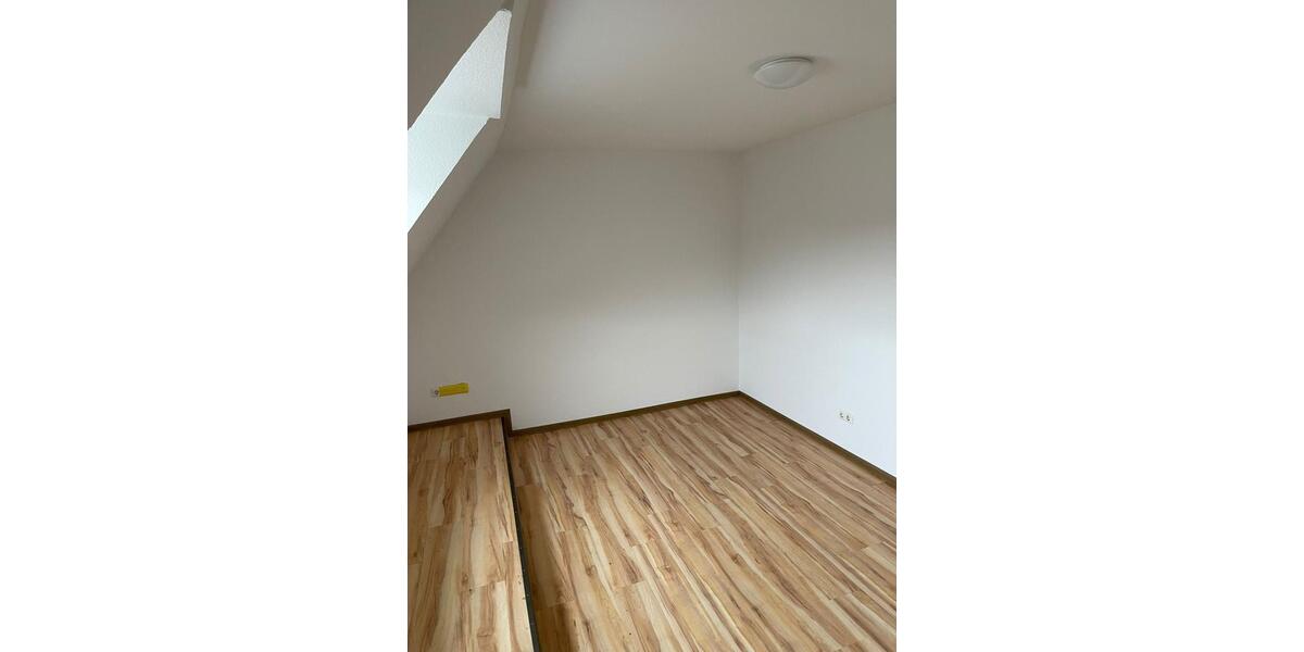Dachgeschoßwohnung Siegen - 2 Zimmer, 45 m&sup2;, 470&euro; | Angebot:26665414