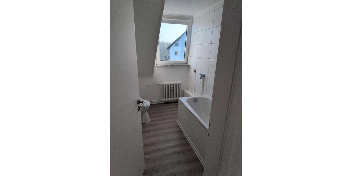 Dachgeschoßwohnung Freudenberg - 3 Zimmer, 64 m&sup2;, 640&euro; | Angebot:26147175