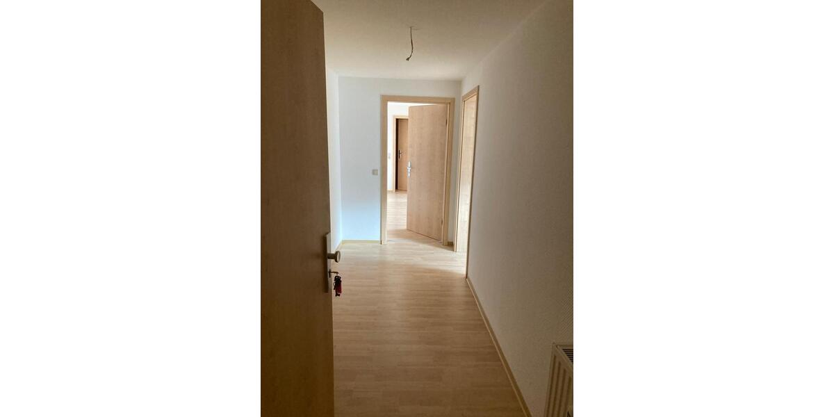 Dachgeschoßwohnung Greiz - 2 Zimmer, 43 m&sup2;, 243&euro; | Angebot:24702811