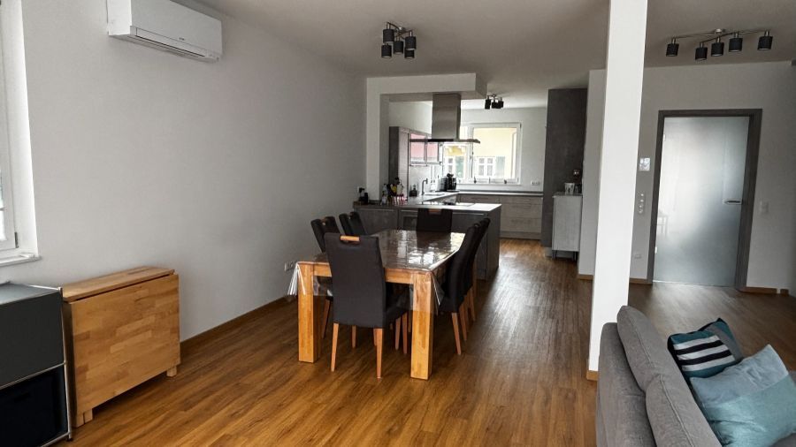 Moderne Doppelhaushälfte (Baujahr 2021) mit 15 kWp PV-Anlage, Wärmepumpe und Top-Lage Nahe St. Leoner See - Doppelhaushälfte St. Leon-Rot Rot | Angebot:26988912