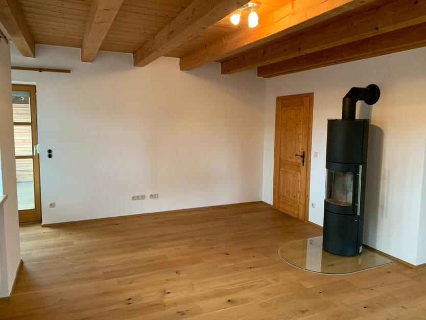 4-Zimmer Wohnung Haushälfte in MettenBerg zu vermieten