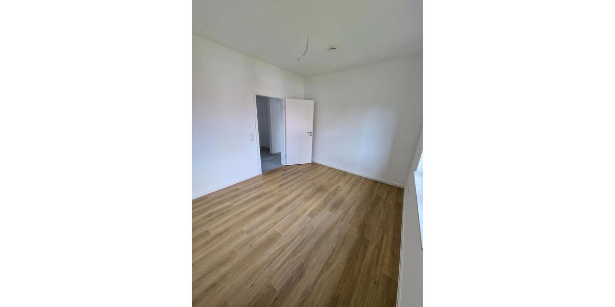 Dachgeschoßwohnung Bösel - 3 Zimmer, 70 m&sup2;, 680&euro; | Angebot:26600924