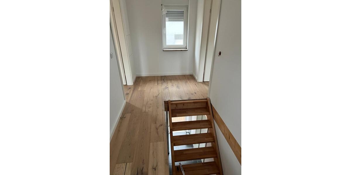 Einfamilienhaus Wolmirstedt - 2 Zimmer, 90 m&sup2;, 900&euro; | Angebot:26013404