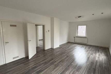 Wohnung Detmold Innenstadt - 3 Zimmer, 76 m&sup2;, 695&euro; | Angebot:25108710