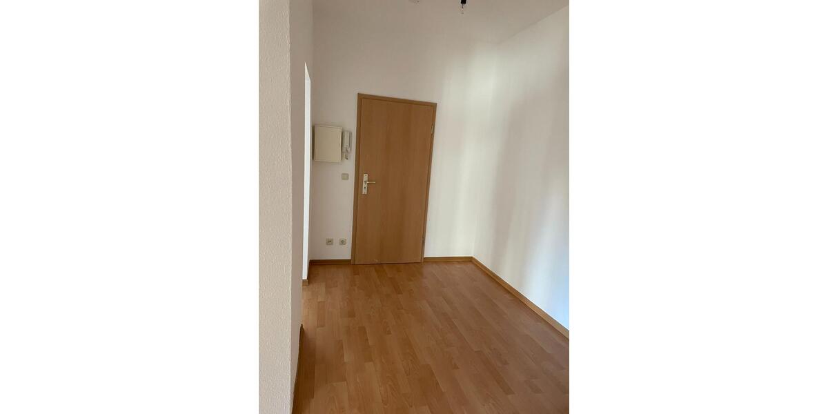 Dachgeschoßwohnung Altenburg - 2 Zimmer, 67 m&sup2;, 390&euro; | Angebot:23247617